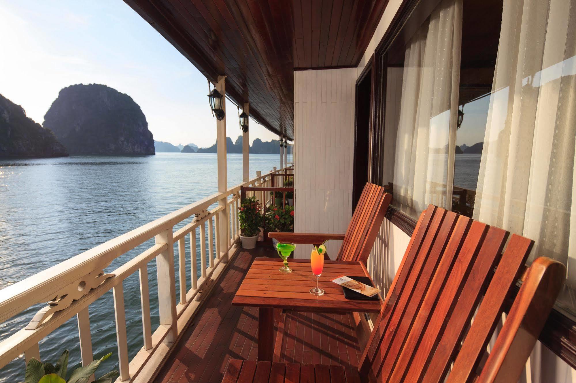 Garden Bay Luxury Cruise Hotel Ha Long Exterior foto