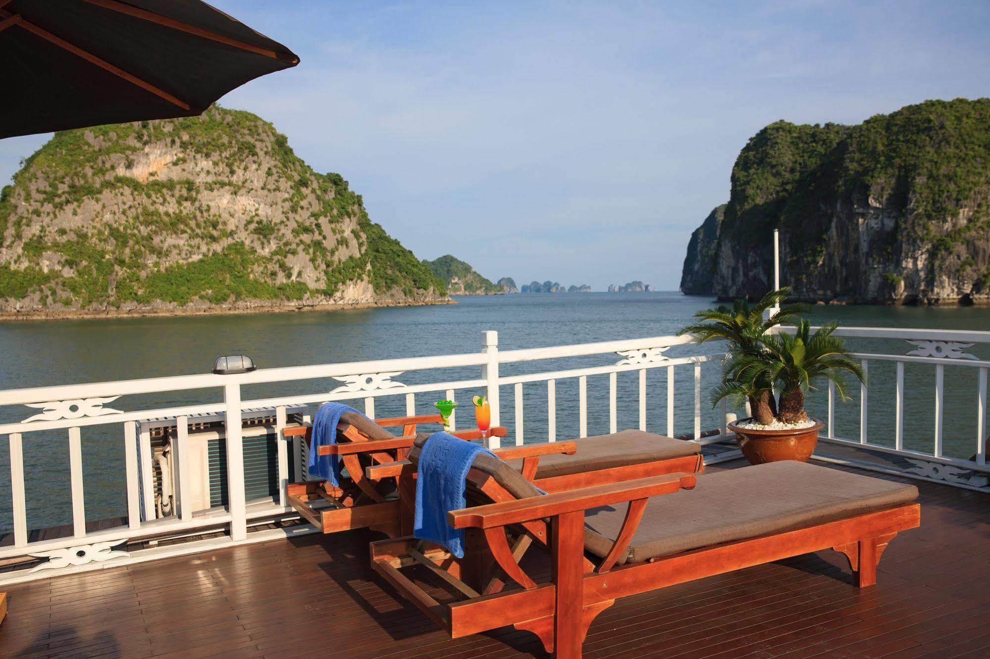 Garden Bay Luxury Cruise Hotel Ha Long Exterior foto