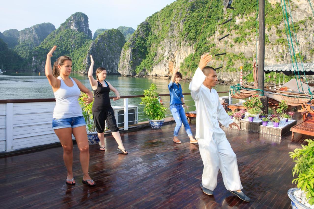 Garden Bay Luxury Cruise Hotel Ha Long Exterior foto